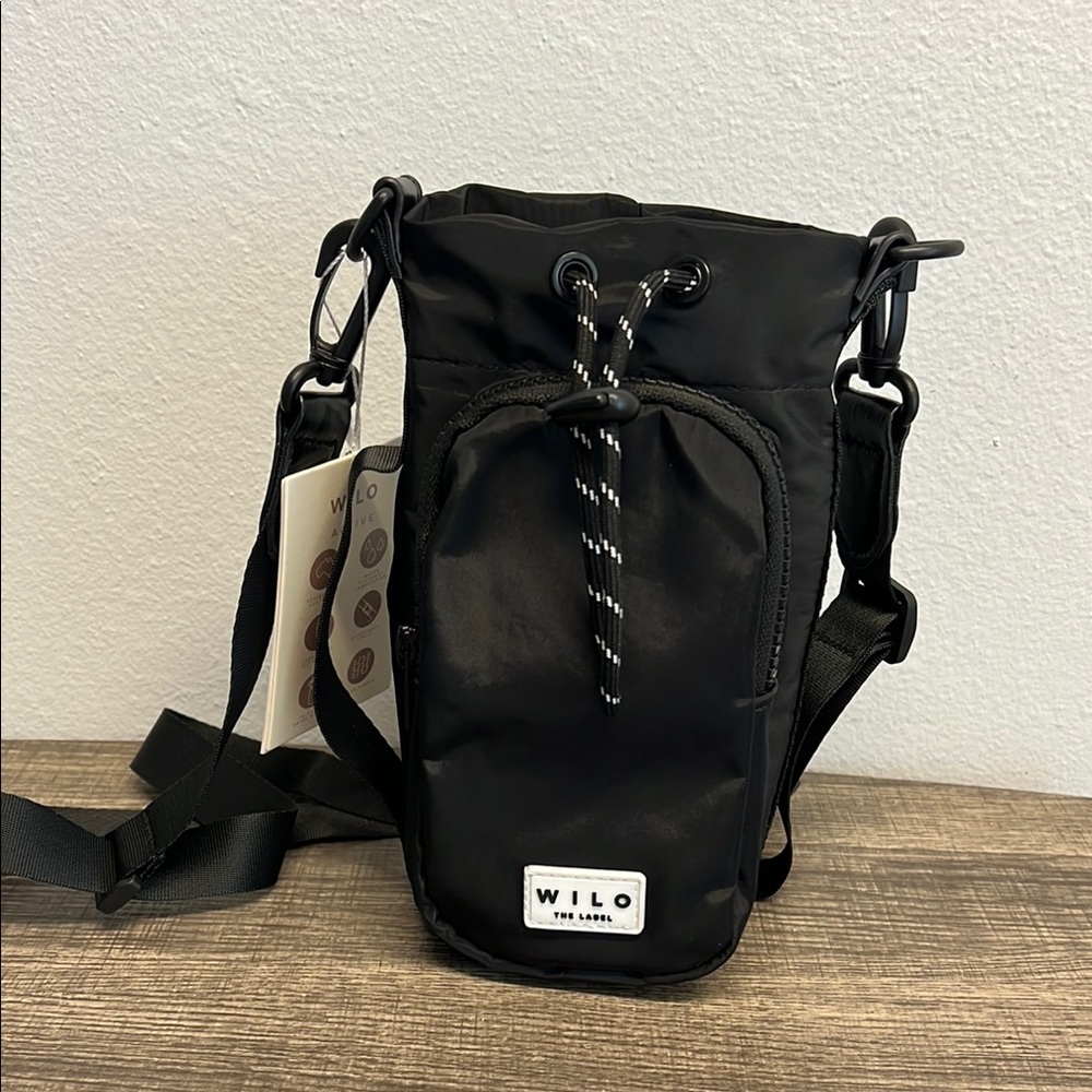 Wilo The Label  Black Hydration Bag with Cell Phone/Keys Pocket